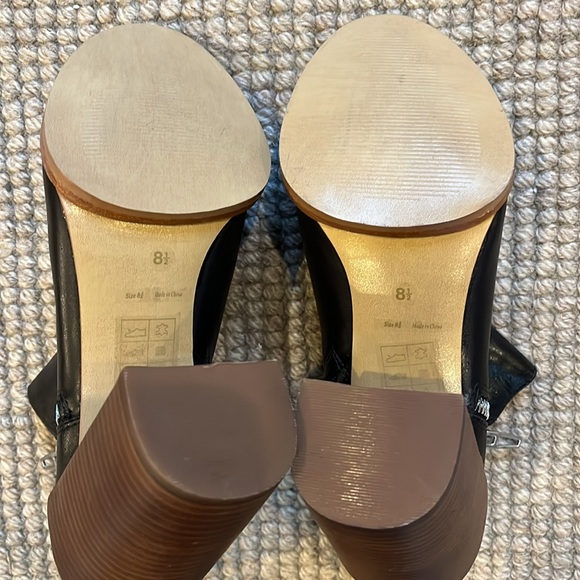 Dolce Vita Gorgeous worn once! Like New! 4” heel inside zipper open toe bootie - Picture 3 of 5